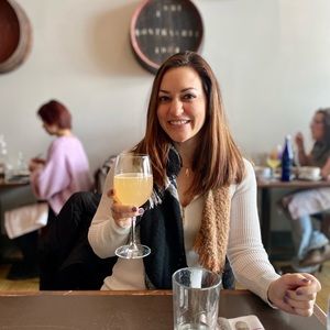 Meet your Posher, Casey